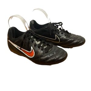Nike soccer rubber cleats